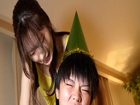 小悪魔Sギャルと変態調教温泉旅行 洗脳済みいいなりペット彼氏は男の潮吹き＆絶倫連続中出しで幸福昇天! 新井リマ　サンプル画像11